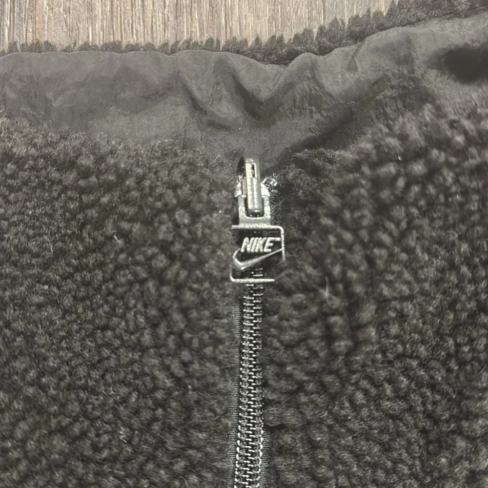 Nike Bog Swoosh Reversiblee Jacket - Picture 6 of 8